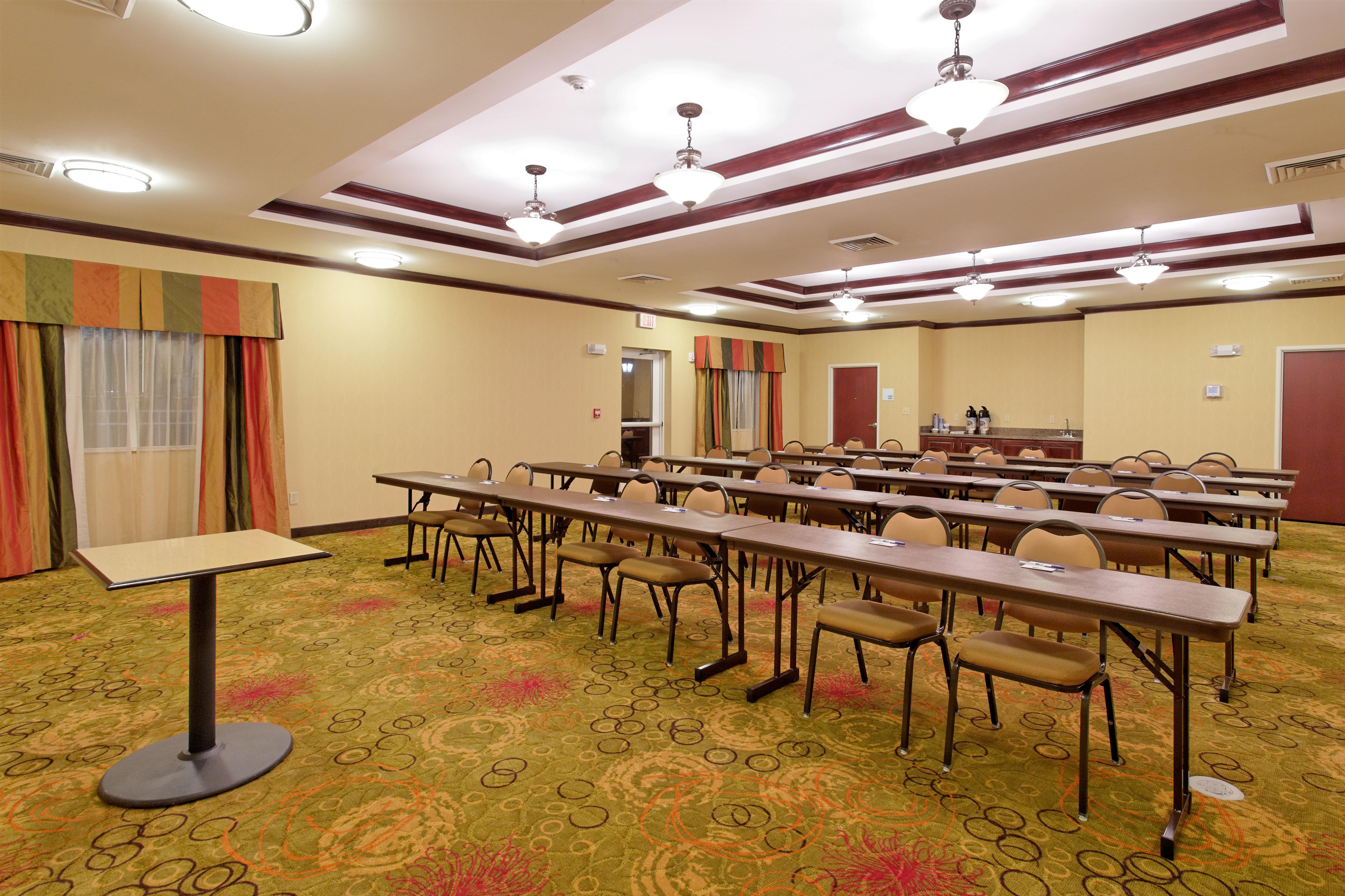 Holiday Inn Express Florence Northeast By Ihg Exterior photo